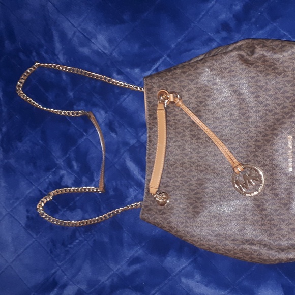MICHAEL KORS~ Chain Tote - Picture 10 of 12